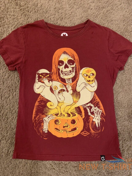 creepy co beistle shirt maroon halloween t shirt size m crew neck skeleton ghost 0.jpg