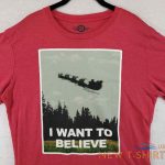 funny holiday santa claus reindeer christmas i want to believe men s xl t shirt 0.jpg