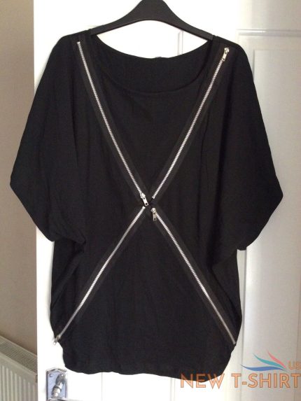 bnwt ladies size 6 black oversized multi zip t shirt by bay trading 0.jpg