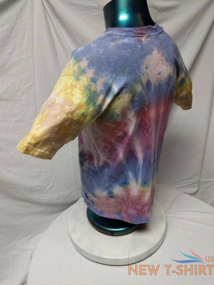 tye dye t shirt with pocket size med 7.jpg